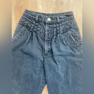 Vintage Rocky Mountain High Waisted Mom Jeans 28